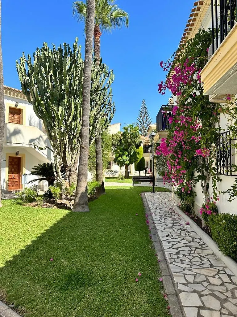 Casa De Familia Vera Coast Apartment